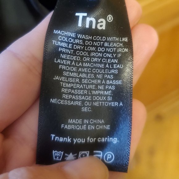 Aritzia TNA Queens dress - Picture 9 of 10